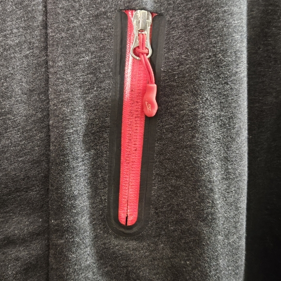NIKE Tech Fleece Full Zip Dark GREY  AND RED Men Size M sweatshirt  CLEAN!!!! Vi - Picture 6 of 6